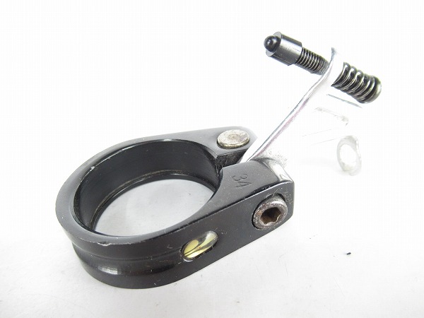 シートクランプ＆ブレーキアウターケーブル受け　ボルトタイプ　ブラック　実測内径：32mm