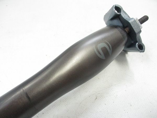 カーボンシートポスト SAVE 25.4/300mm Di2バッテリー対応 