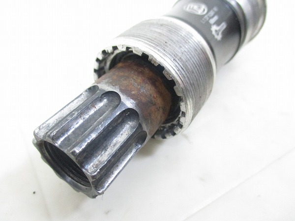 ボトムブラケット JIS 68/128mm ISIS DRIVE