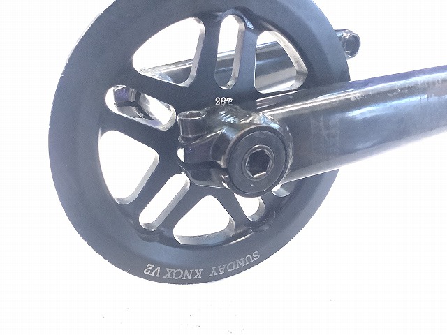 BMXクランク SAKER 28T 165mm