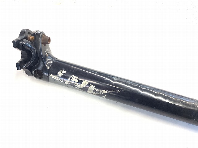 シートポスト 約370mm(実測）/30.9mm 凹みあり