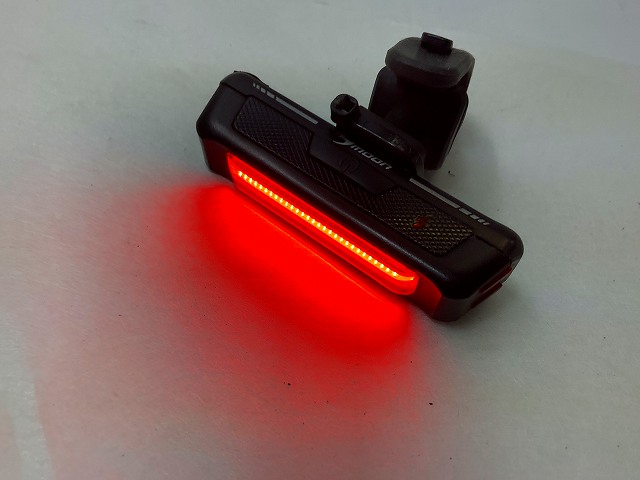 リアライト　USB充電