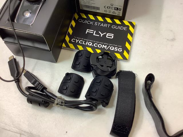 サイクリング用ムービーレコーダー兼リアライト FLY6