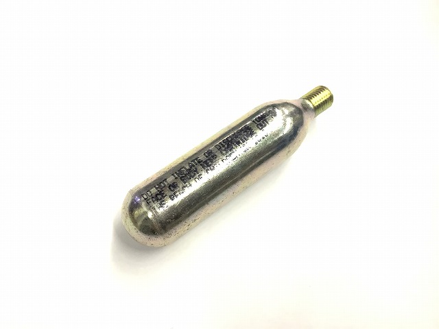 CO2ボンベ ねじ切り