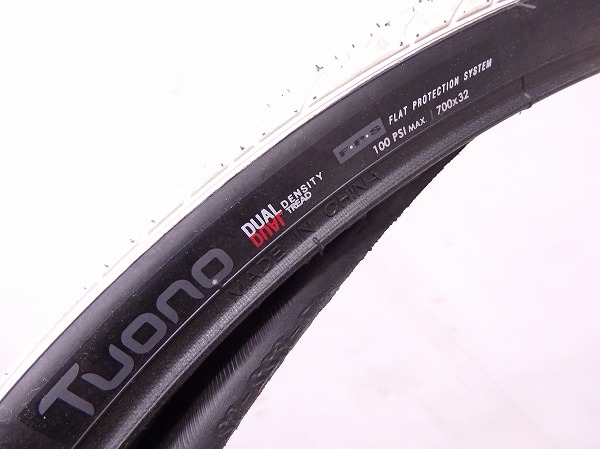 クリンチャータイヤ TUONO 700×32C
