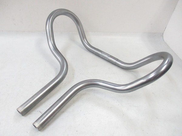 トライアスロンバー ROYAL 978 400mm（最幅部）/26.0mm