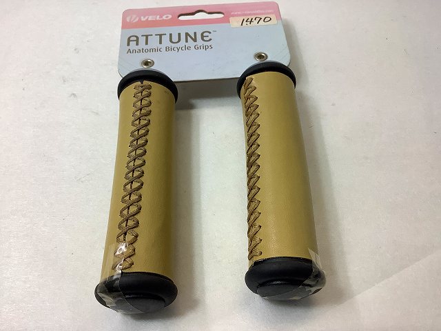 レザー調グリップ ATTUNE ベージュ