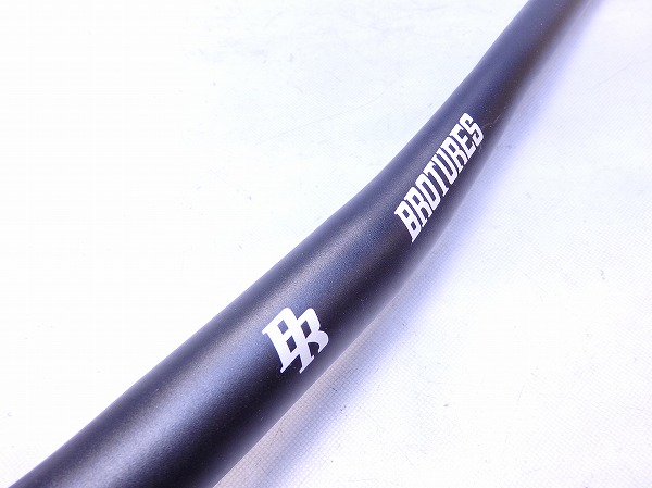 ライザーバー WIDE LOW RISER 31.8/680mm