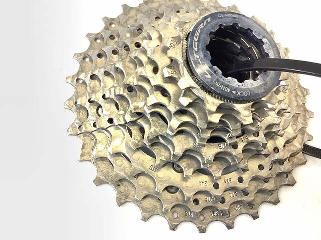 スプロケット ULTEGRA CS-R8000 11-30T 11s