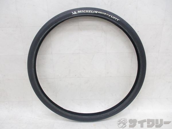 クリンチャータイヤ wild runt 26x1.40