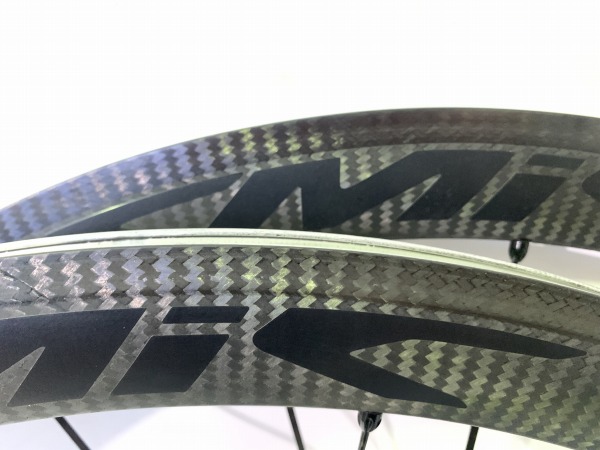 ホイールセット COSMIC CARBONE 40 ELITE ※リムに広がりあり(F側)