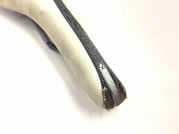 サドル ブラック/ホワイト 使用感、破れあり