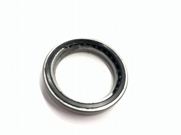 ヘッドパーツ SPECIALITES 25.4mm 上下30mm(実測)　※ペアリング欠けあり