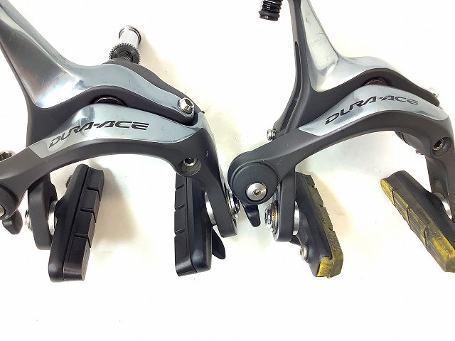 ブレーキキャリパー　DURA-ACE BR-7900