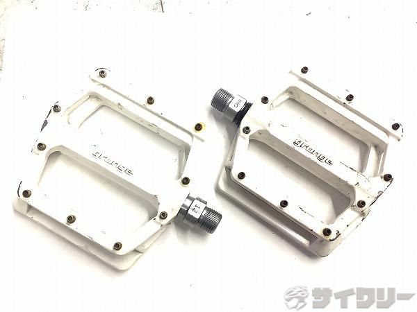 フラットペダル B233 ホワイト