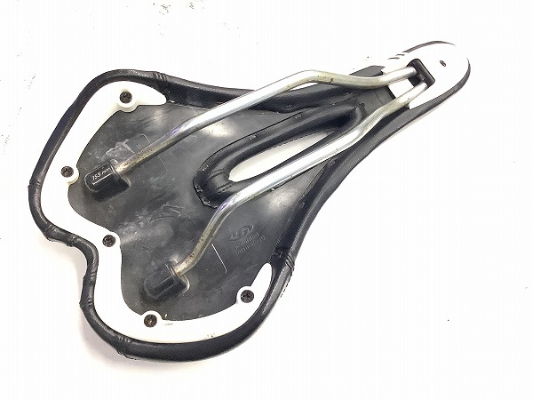 サドル riva スチールレール 155mm