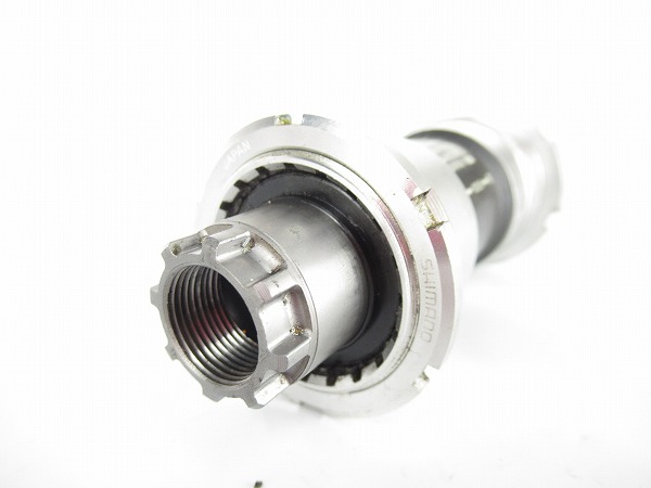ボトムブラケット　BB-7700　DURA-ACE　オクタリンク（V1）　JIS/68mm