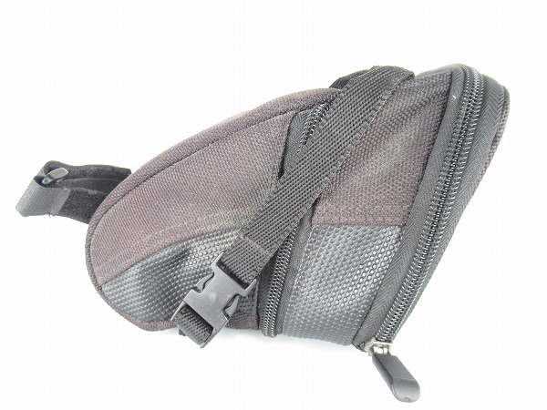 サドルバッグ　エアロウェッジパック　ストラップマウント　Mサイズ