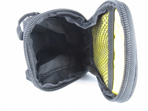 サドルバッグ　エアロウェッジパック　ストラップマウント　Mサイズ