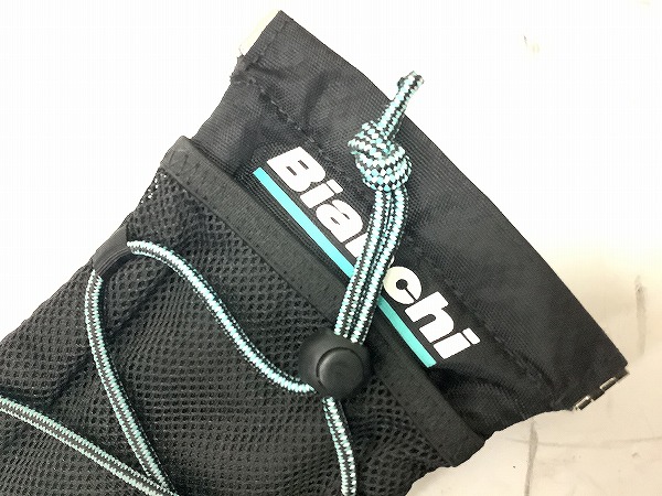 ポーチ　ブラック