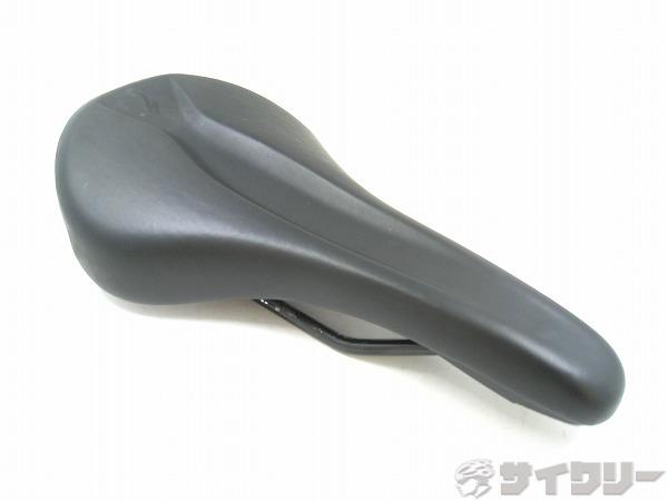 サドル スチール ブラック 143mm