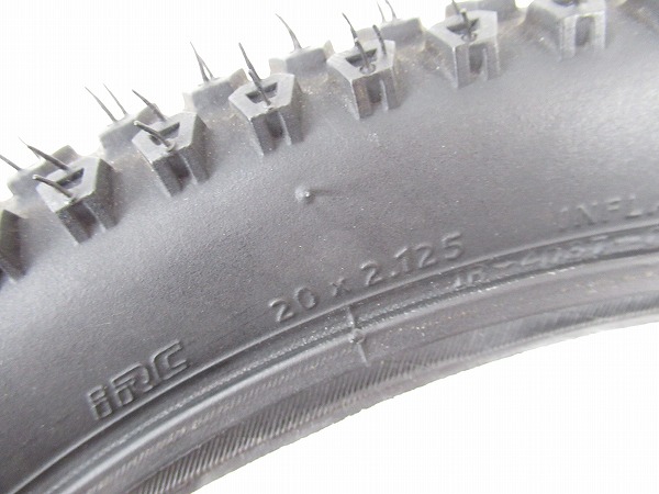 クリンチャータイヤ　20x2.125(406)