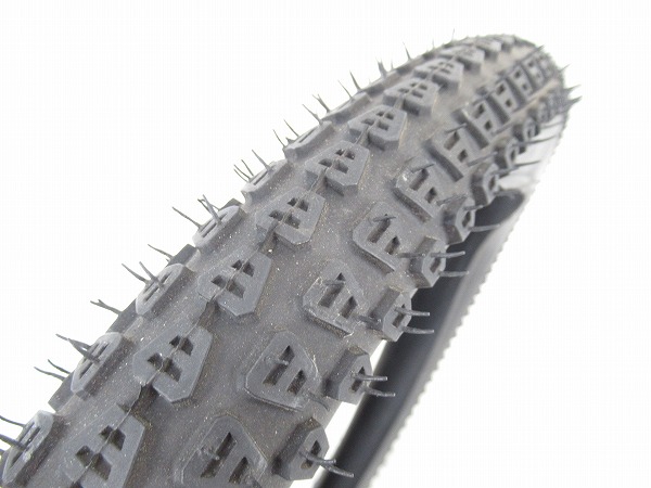 クリンチャータイヤ　20x2.125(406)