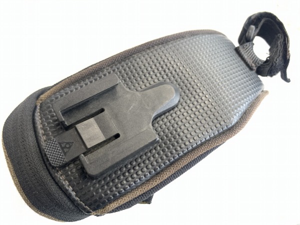 サドルバッグ エアロウェッジパック マイクロ ※取付部品欠品