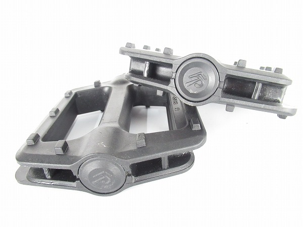 フラットペダル　FP-803B　樹脂製
