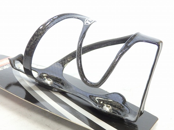 カーボンボトルケージ