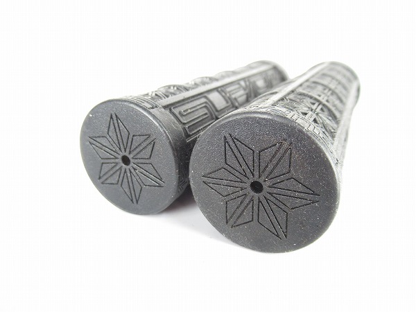 ロックオングリップ　GRIZIPS　ブラック　22.2mm径　全長：134mm