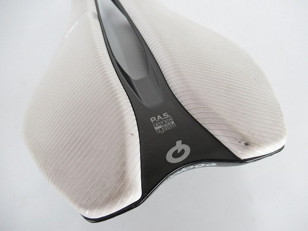 サドル　DIMENSION 143　ホワイト　TIROXレール