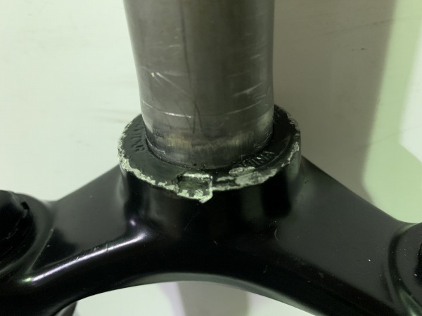 フロントサスペンション M3030 29インチ 28.6/184mm程