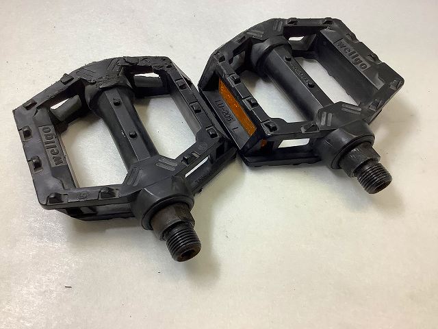 フラットペダル