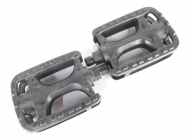 フラットペダル　VP-877　樹脂製　ブラック