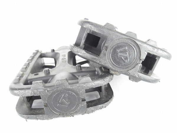 フラットペダル　VP-877　樹脂製　ブラック