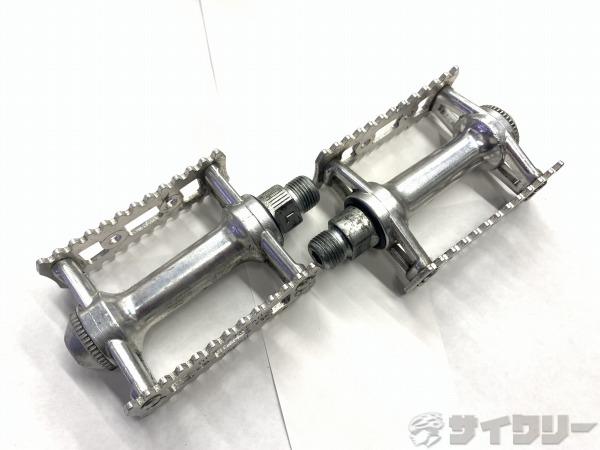 フラットペダル STREAM