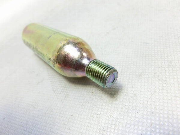 CO2ボンベ ねじ切りタイプ