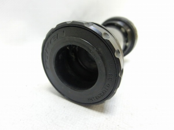 ボトムブラケット JIS/68-73mm/φ24mm