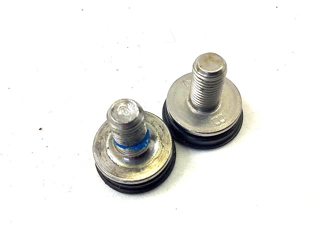 クランクフィキシングボルト　スクエア用