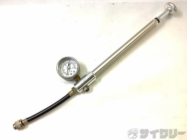 サスペンションポンプ