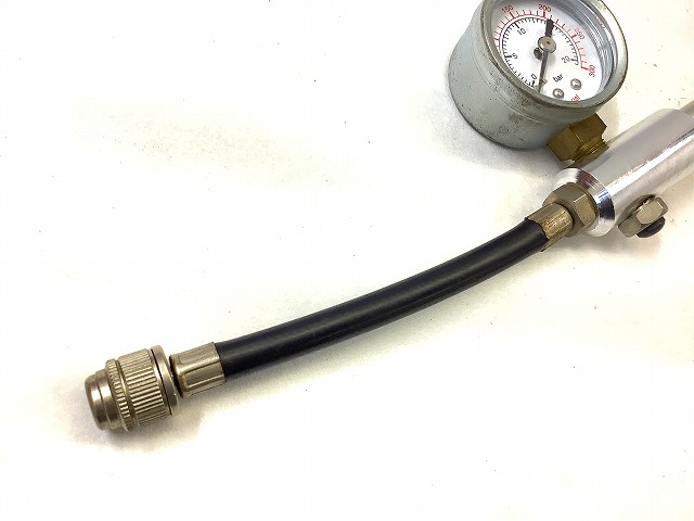 サスペンションポンプ