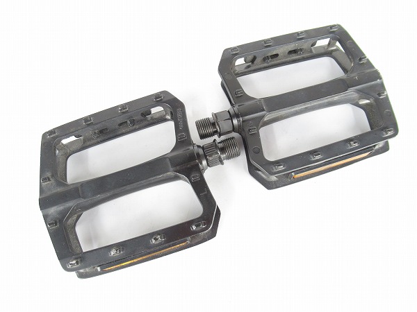 フラットペダル　ブラック