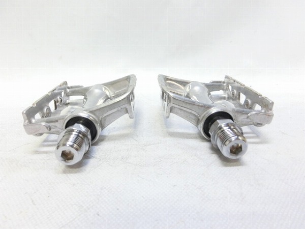 フラットペダル シルバー