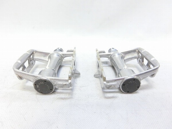 フラットペダル シルバー