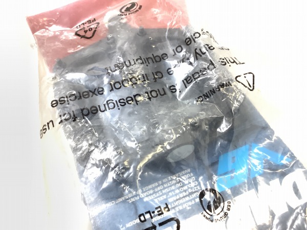 フラットペダル