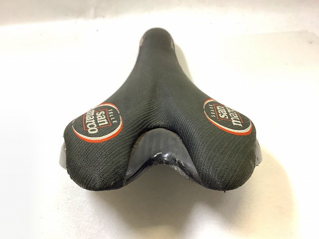 サドル　ERA CARBON TITANレール