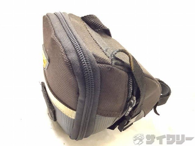サドルバッグ　ストラップマウント