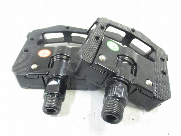 アルミ折り畳みペダル ブラック