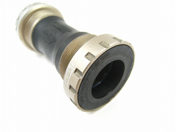 ボトムブラケット MegaExo 68mm/JIS 24mm